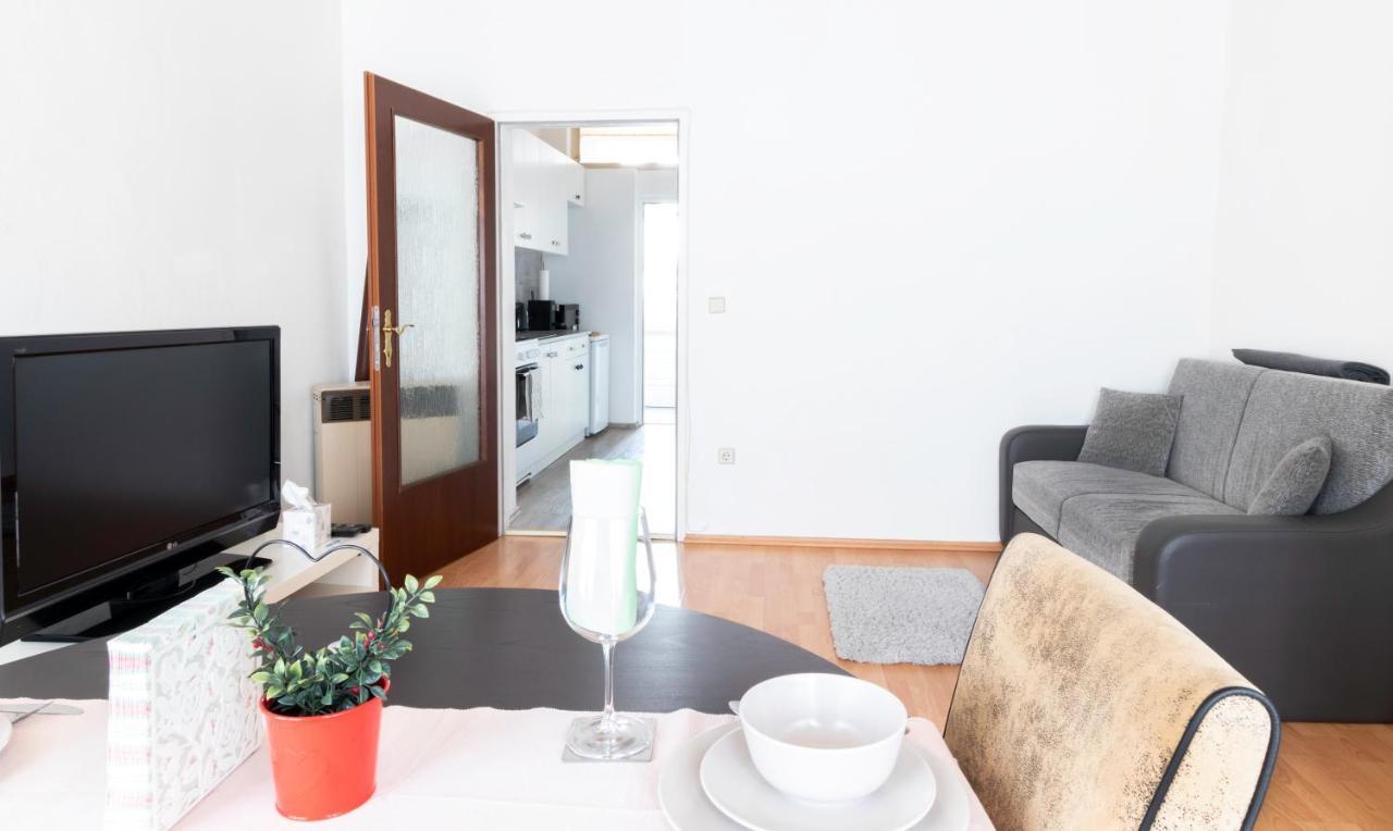 New & Central Marzstrasse City Apartment With Own Exit To The Inner Garden Vienna Exterior photo